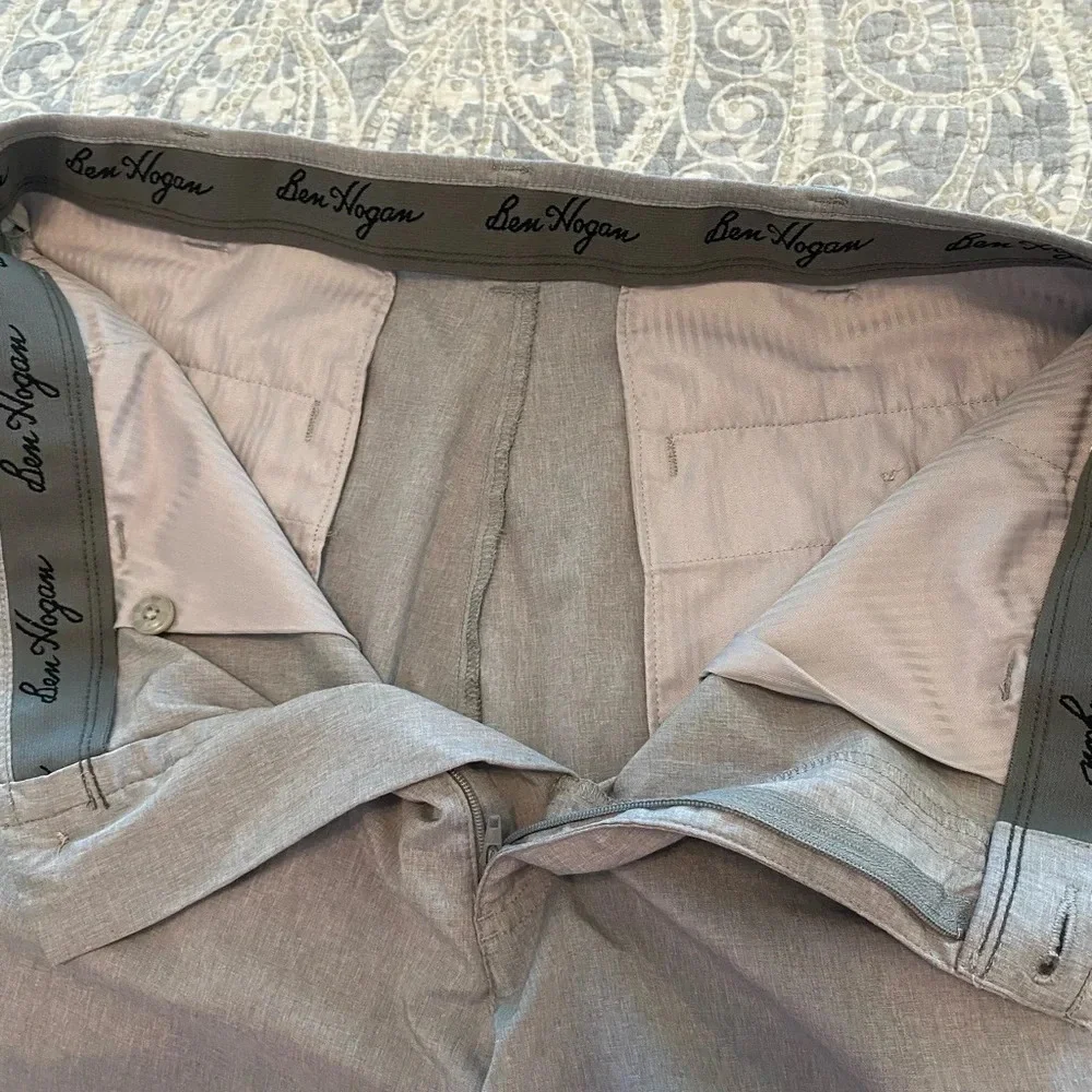 BEN HOGAN Performance Flat Front Flex Golf Shorts |Gray | Size 32-33